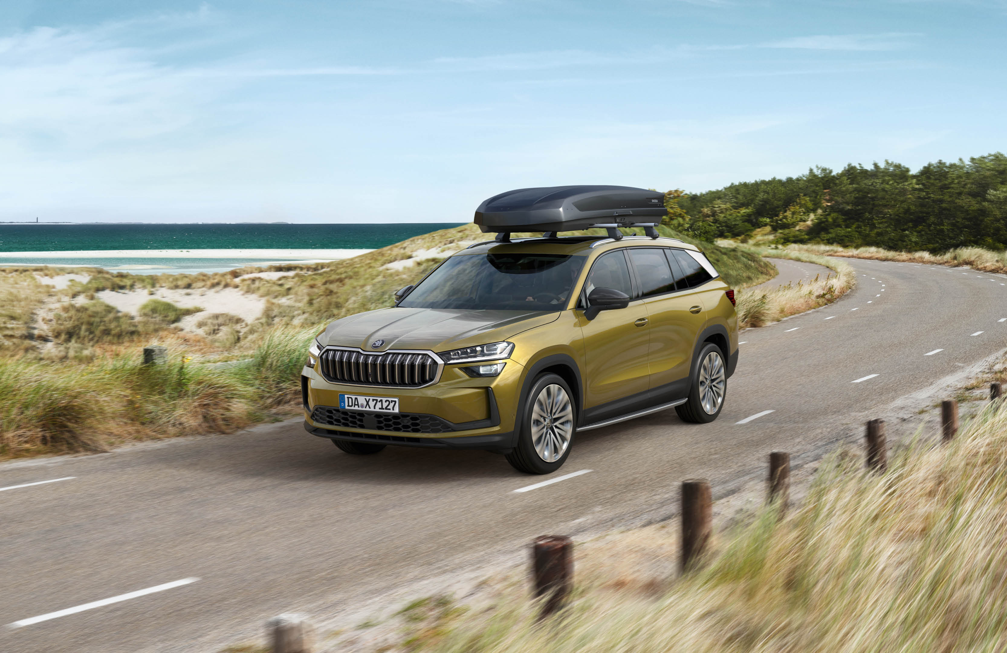 Venus 20“ alloy wheel, anthracite metallic, brushed - 57H071490B HA7 Exterior mirror caps black - 57H072530A F9R Tranverse roof rack - 57H071151 Roof box 512l - 57H071200 Footboard left - 57H071691, Footboard right - 57H071691A